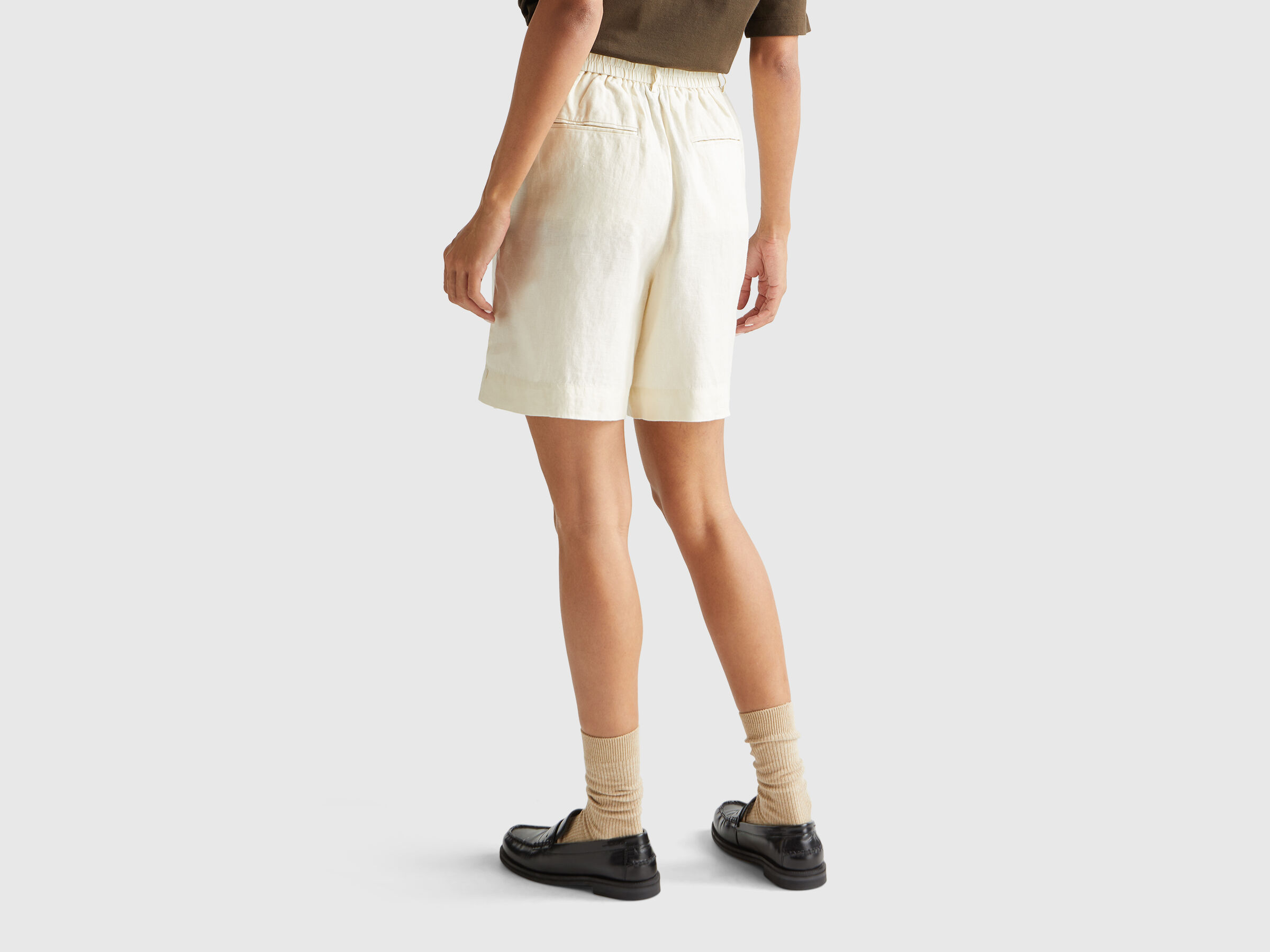 BERMUDA Women image number 2